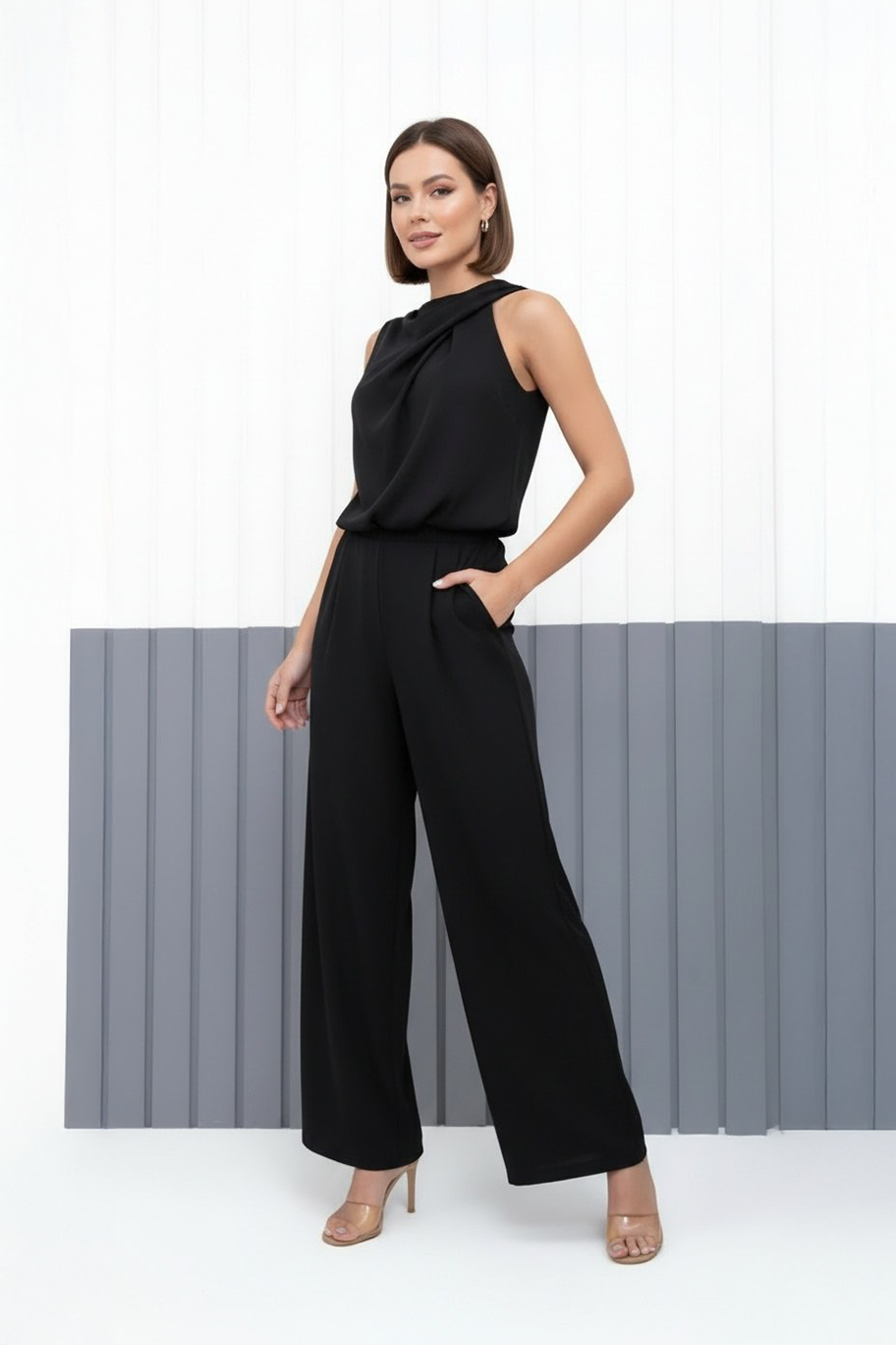 Élise Elegant Sleeveless Jumpsuit