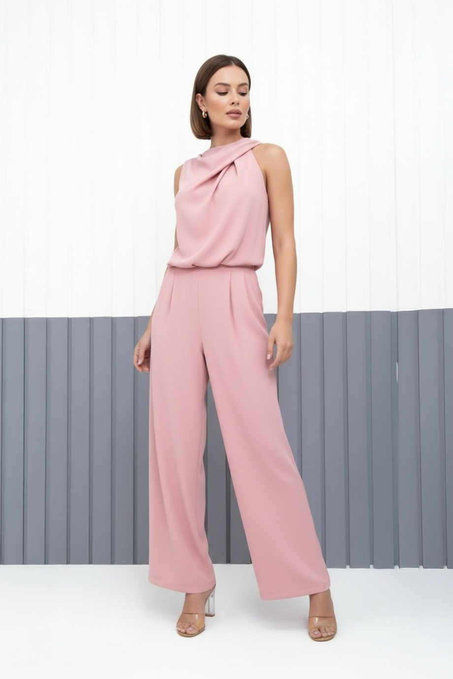 Élise Elegant Sleeveless Jumpsuit
