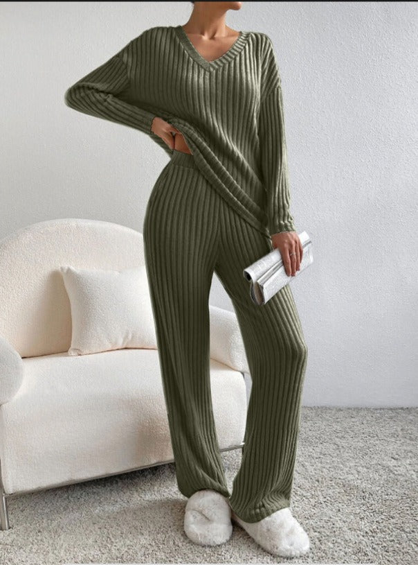 Arabella Elegant Relaxed Set