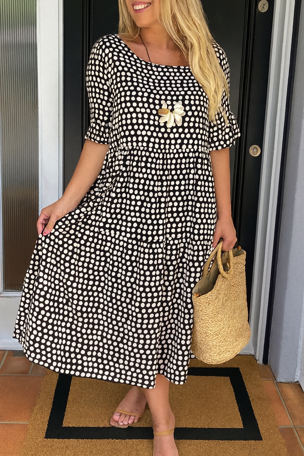 Noémie Elegant Flowy Midi Dress