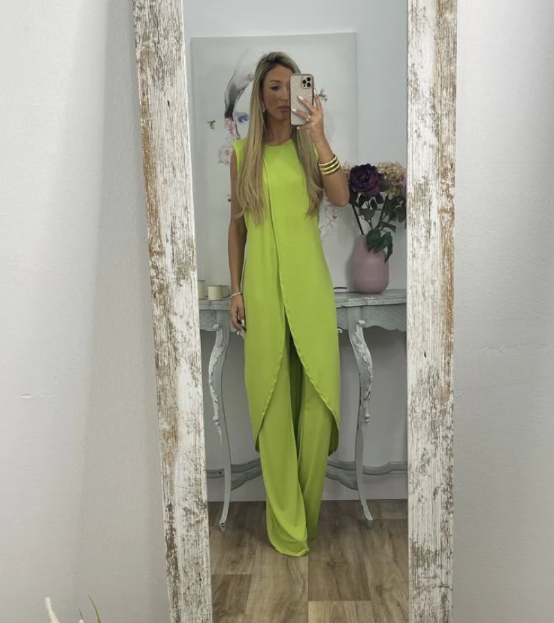 Flavia Chic Sleeveless Set