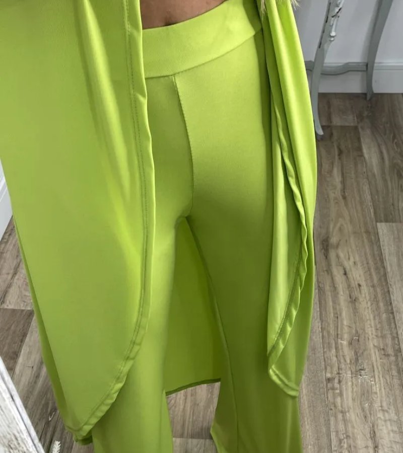 Flavia Chic Sleeveless Set