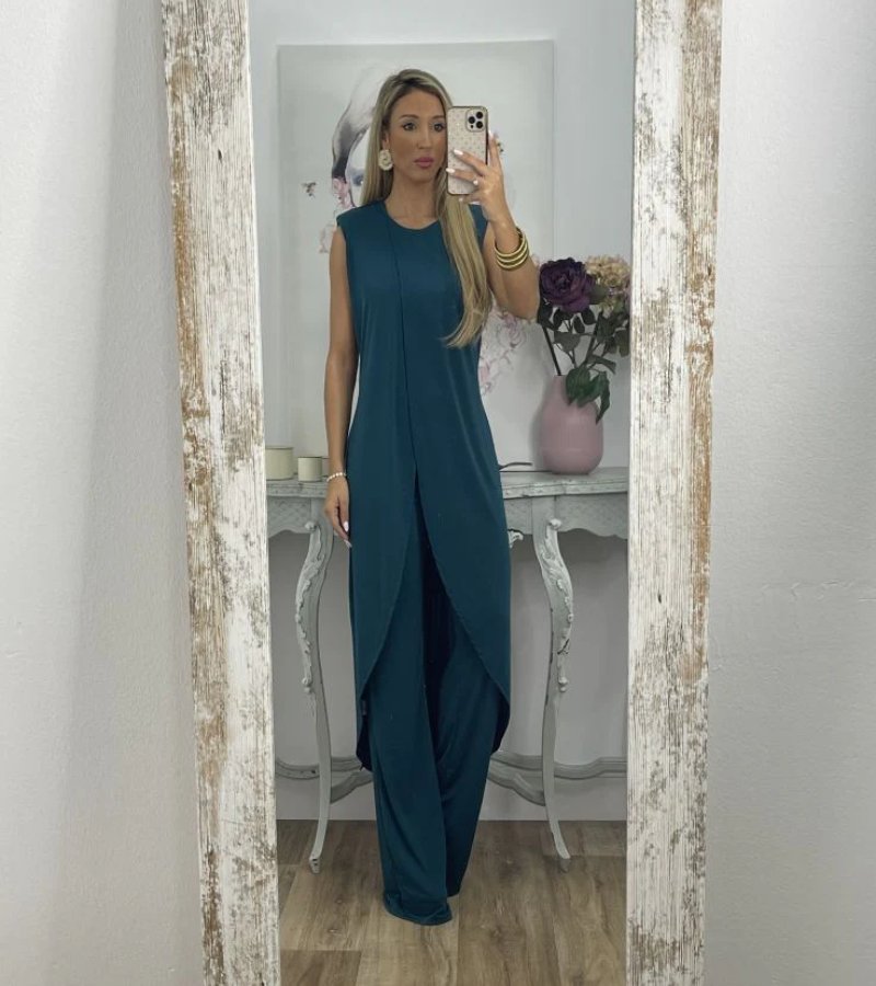 Flavia Chic Sleeveless Set
